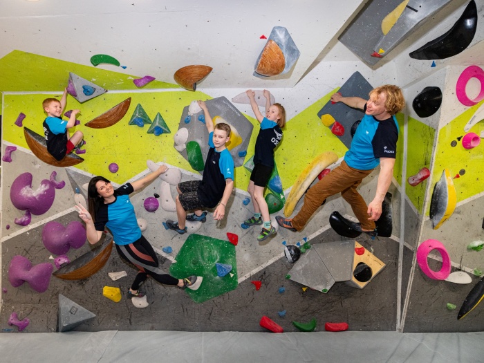 Сертификат на семейную тренировку по скалолазанию (до 6 человек)